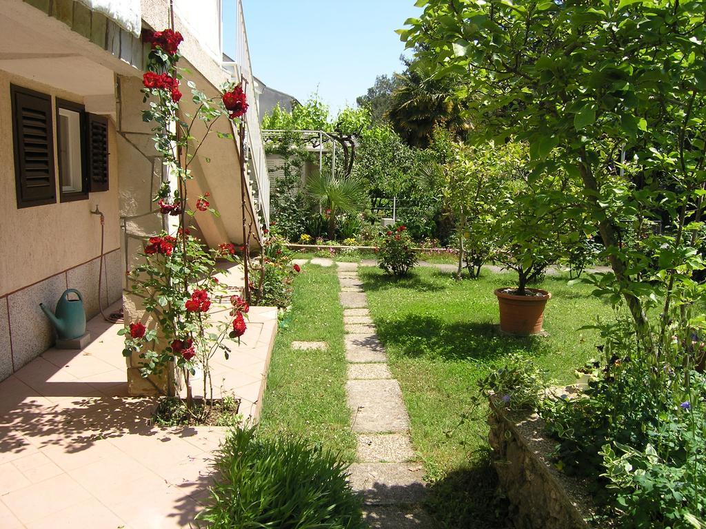 Apartments Ines Krk Town Exterior photo